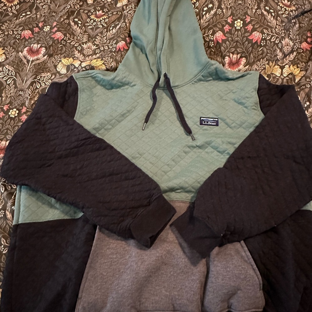 L.L. Bean Green and Black Quilted Hoodie